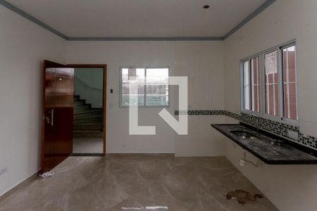 Sala e Cozinha de apartamento para alugar com 2 quartos, 50m² em Vila Santa Virginia, São Paulo