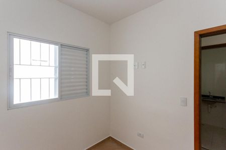 Quarto de apartamento para alugar com 2 quartos, 50m² em Vila Santa Virginia, São Paulo