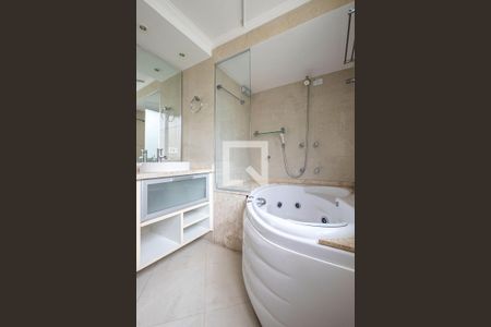 Suíte - Banheiro de apartamento para alugar com 3 quartos, 130m² em Jardim Paulista, São Paulo