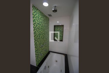 Apartamento para alugar com 60m², 1 quarto e 1 vagaBanheira Banheiro Social