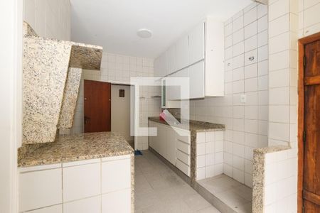 Apartamento para alugar com 161m², 4 quartos e 2 vagasCozinha e Área de Serviço