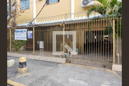 Apartamento para alugar com 161m², 4 quartos e 2 vagasFachada e portaria