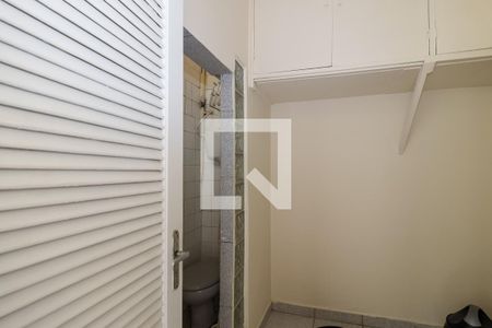 Apartamento para alugar com 161m², 4 quartos e 2 vagasQuarto de Serviço