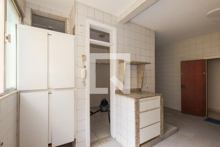 Apartamento para alugar com 161m², 4 quartos e 2 vagasCozinha e Área de Serviço