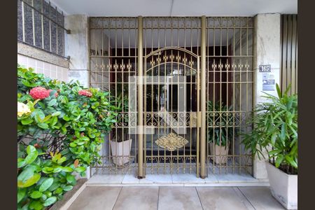 Apartamento para alugar com 161m², 4 quartos e 2 vagasFachada e portaria