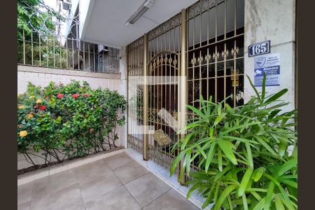 Apartamento para alugar com 161m², 4 quartos e 2 vagasFachada e portaria