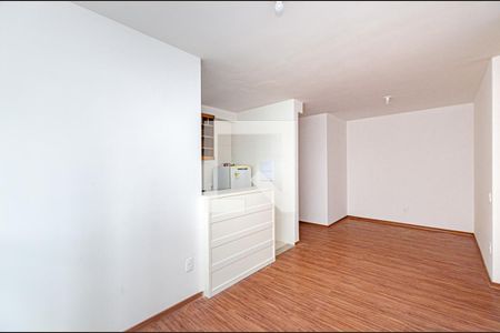Sala de apartamento à venda com 3 quartos, 67m² em Maria Paula, Niterói