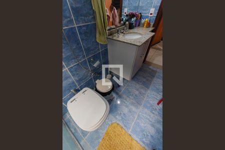 Casa à venda com 220m², 3 quartos e 2 vagasbanheiro 2