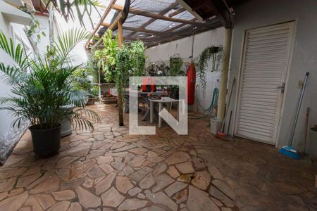 Casa à venda com 220m², 3 quartos e 2 vagasÁrea comum - Churrasqueira