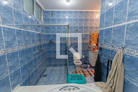 Casa à venda com 220m², 3 quartos e 2 vagasBanheiro da Suíte 