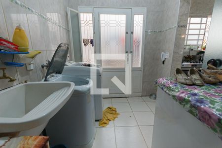 Casa à venda com 220m², 3 quartos e 2 vagasÁrea de Serviço