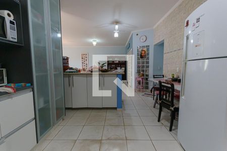 Casa à venda com 220m², 3 quartos e 2 vagascozinha