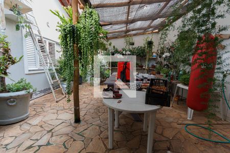 Casa à venda com 220m², 3 quartos e 2 vagasÁrea comum - Churrasqueira