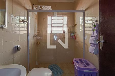 Casa à venda com 192m², 5 quartos e 3 vagasBanheiro da Suíte