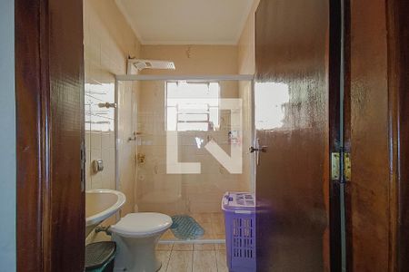 Casa à venda com 192m², 5 quartos e 3 vagasBanheiro da Suíte