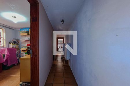 Casa à venda com 192m², 5 quartos e 3 vagasCorredor