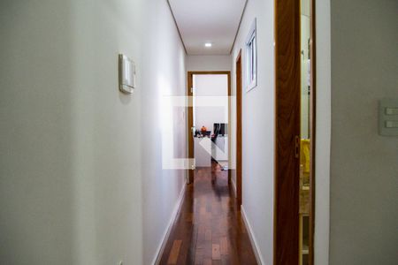 Casa à venda com 162m², 3 quartos e 3 vagasCorredor
