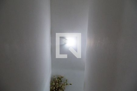 Casa à venda com 162m², 3 quartos e 3 vagasEscada