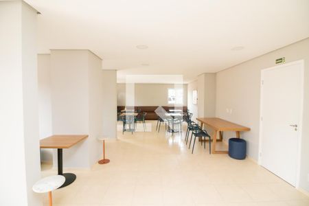 Apartamento para alugar com 42m², 2 quartos e 1 vaga Apartamento para alugar com 42m², 2 quartos e 1 vagaÁrea comum - Salão de festas