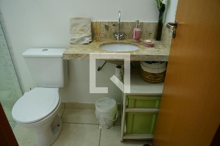 Casa de condomínio para alugar com 105m², 3 quartos e 2 vagasBanheiro 