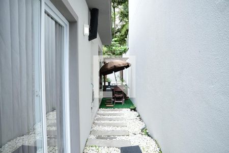 Casa de condomínio para alugar com 105m², 3 quartos e 2 vagasCorredor