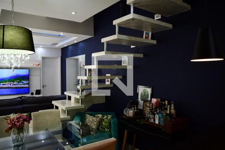 Sala de casa de condomínio para alugar com 3 quartos, 105m² em Chácara Pavoeiro, Cotia