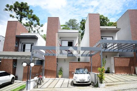 Casa de condomínio para alugar com 105m², 3 quartos e 2 vagasFachada