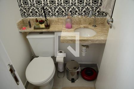 Lavabo de casa de condomínio para alugar com 3 quartos, 105m² em Chácara Pavoeiro, Cotia