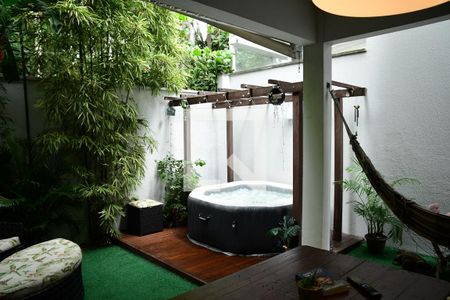 Casa de condomínio para alugar com 105m², 3 quartos e 2 vagasQuintal