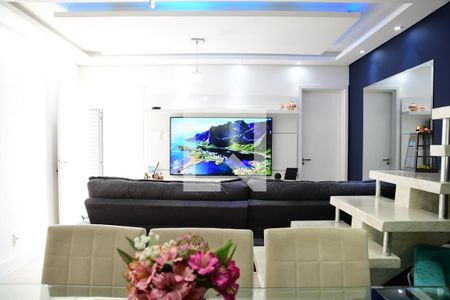 Sala de casa de condomínio para alugar com 3 quartos, 105m² em Chácara Pavoeiro, Cotia