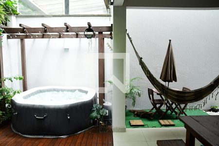 Casa de condomínio para alugar com 105m², 3 quartos e 2 vagasQuintal