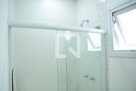 Casa de condomínio para alugar com 105m², 3 quartos e 2 vagasBanheiro 