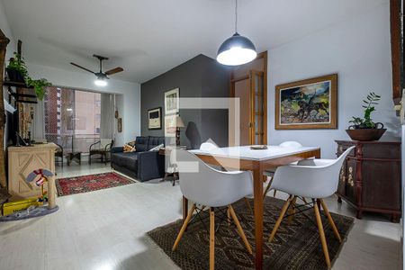 Sala de apartamento à venda com 2 quartos, 70m² em Vila Madalena, São Paulo
