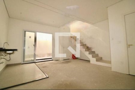 Casa à venda com 2 quartos, 103m² em Cambuci, São Paulo