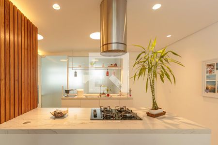 Cozinha de apartamento à venda com 2 quartos, 90m² em Bela Vista, Porto Alegre