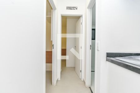 Corredor de apartamento para alugar com 2 quartos, 45m² em Bela Vista, São Paulo