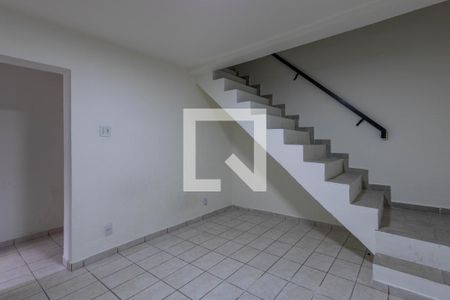 Sala/Cozinha de casa para alugar com 1 quarto, 45m² em Parque São Lucas, São Paulo
