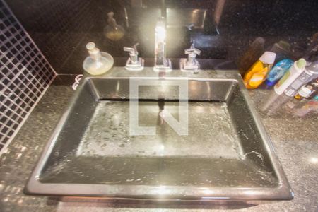 Apartamento à venda com 240m², 3 quartos e 2 vagasBanheiro da Suíte 2