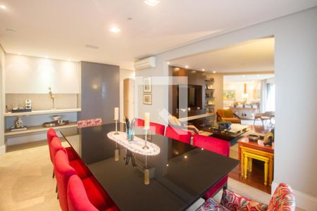 Apartamento à venda com 240m², 3 quartos e 2 vagasSala