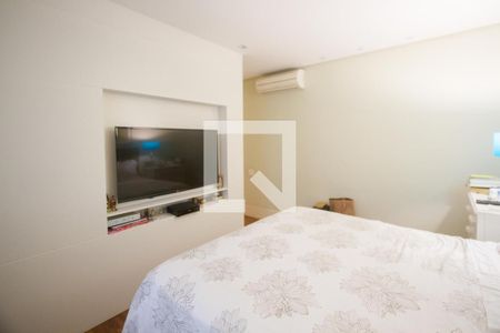 Apartamento à venda com 240m², 3 quartos e 2 vagasSuíte 3