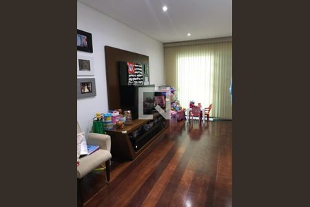 Casa à venda com 4 quartos, 420m² em Jardim da Gloria, São Paulo