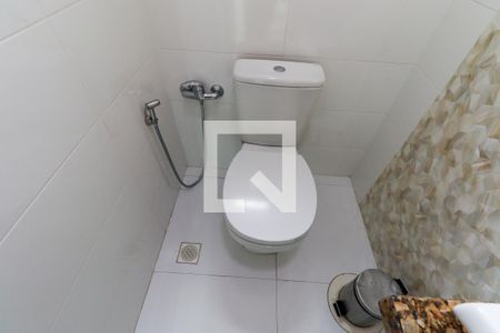 Lavabo 2 de casa para alugar com 3 quartos, 250m² em Uberaba, Curitiba