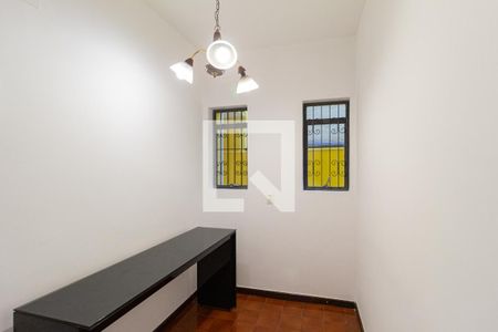 Casa à venda com 185m², 4 quartos e 2 vagasEscritório