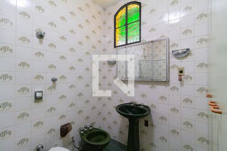 Casa à venda com 185m², 4 quartos e 2 vagasBanheiro 1