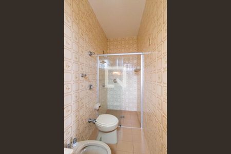 Casa à venda com 185m², 4 quartos e 2 vagasBanheiro da suíte