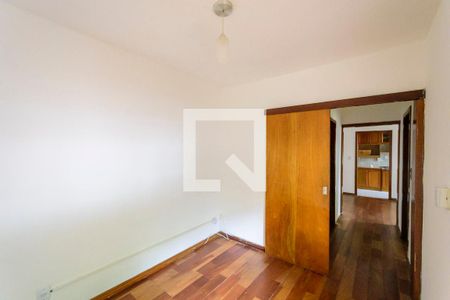 Quarto 2 de apartamento à venda com 2 quartos, 48m² em Cristal, Porto Alegre