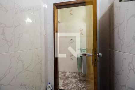 Casa à venda com 110m², 3 quartos e 2 vagasBanheiro 