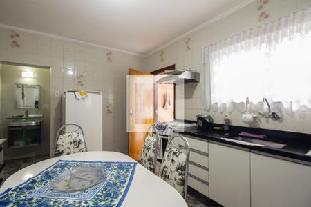 Casa à venda com 110m², 3 quartos e 2 vagasCozinha 