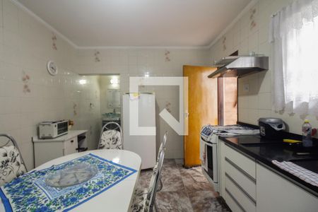 Casa à venda com 110m², 3 quartos e 2 vagasCozinha 