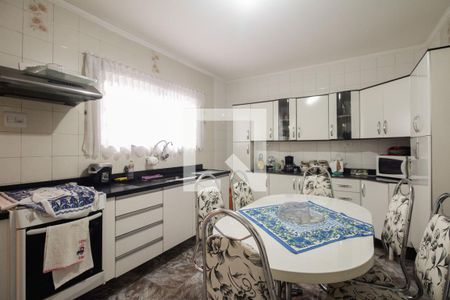 Casa à venda com 110m², 3 quartos e 2 vagasCozinha 